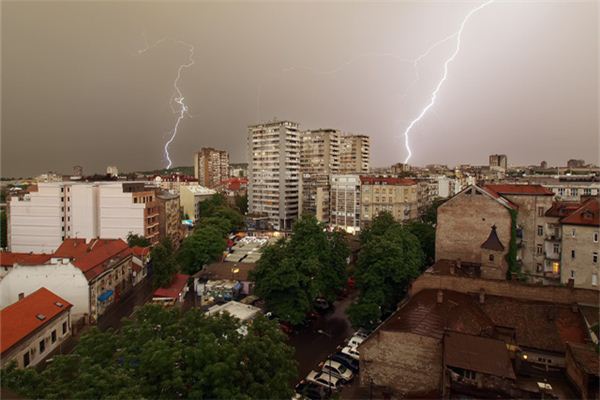 梦见打雷而停电