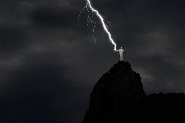 梦见雷神